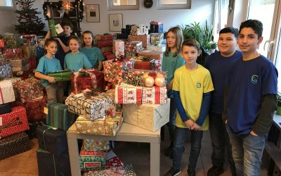 Die Gesamtschule packt Päckchen für die Weihnachtsaktion der Gelderner Tafel