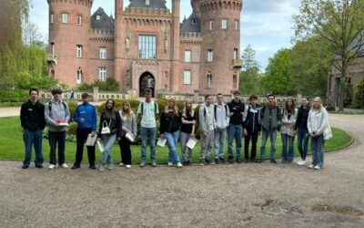 Schulausflug zum Schloss Moyland: Kreativität und Spaß mit TonSchloß Moyland